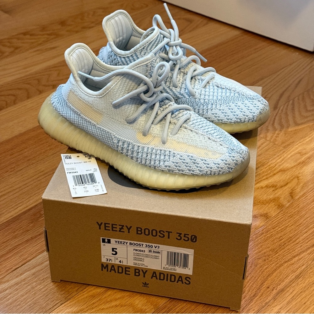 Adidas Yeezy Boost 350 V2 ‘Cloudy White’ - Size 5 Men’s / 6 Women’s